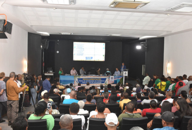Audiência pública debate regulamentação do comércio de praia