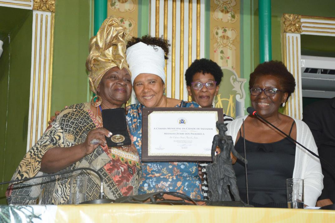 Edenice Sant’Ana recebe Medalha Zumbi dos Palmares