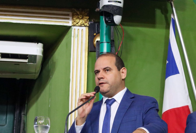 Randerson Leal quer gratuidade em estacionamentos de shopping centers