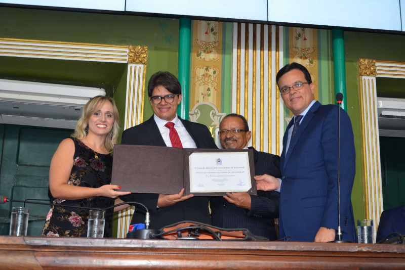 Pastor Matheus Guerra é o mais novo cidadão de Salvador