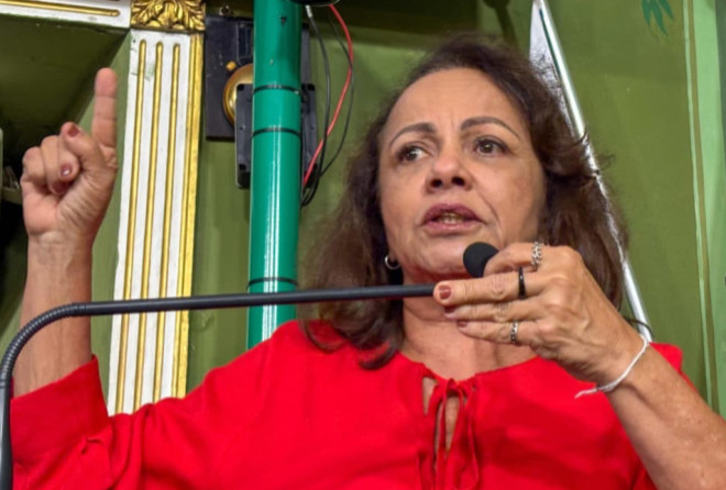 Aladilce lamenta morte do capitão Salomão em assalto na Contorno