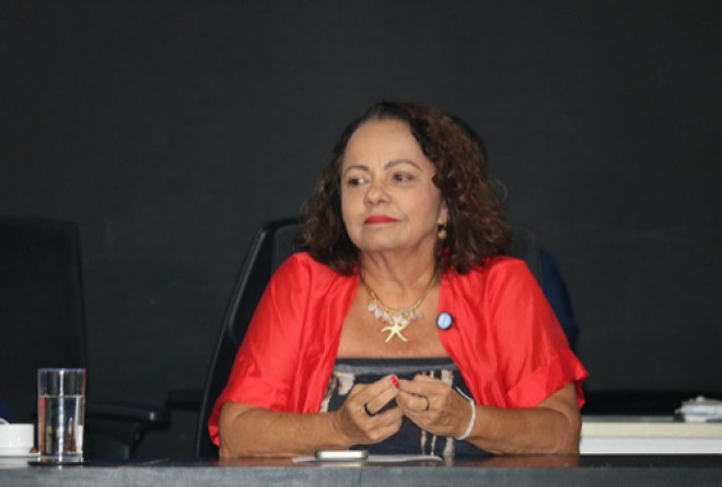Aladilce questiona criação da Secretaria do Mar