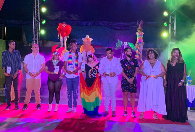 Laina recebe prêmio de Personalidade do Ano no Bumbá Diversidarte