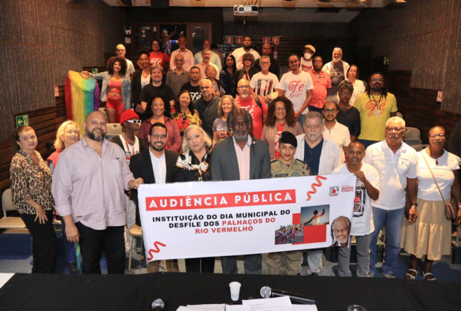 Audiência destaca a importância cultural dos Palhaços do Rio Vermelho