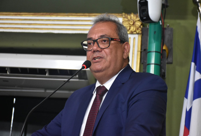 Carlos Muniz quer combater furto e receptação de cabos e fios metálicos