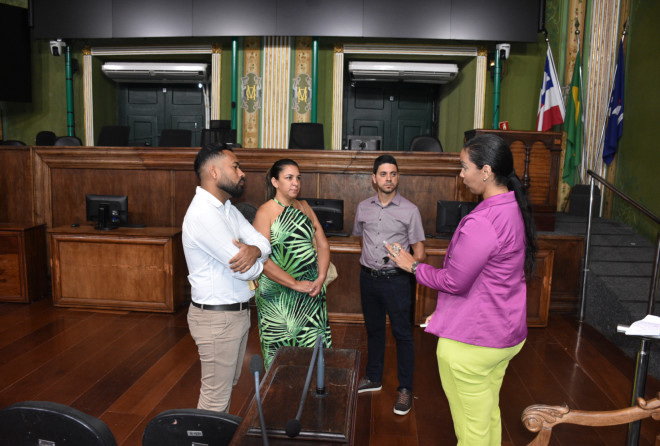 Câmara recebe servidores do Legislativo de Itabuna