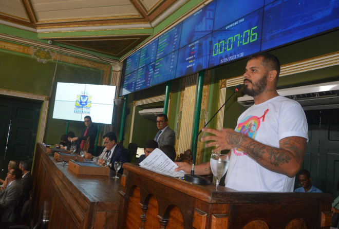 Ativista com HIV diz que falta infectologista na Rede Municipal de Saúde