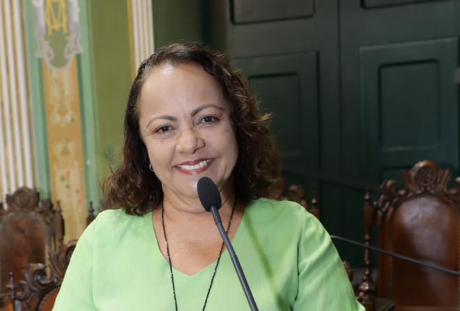 Aladilce promove audiência sobre convocação de concursados da Saúde