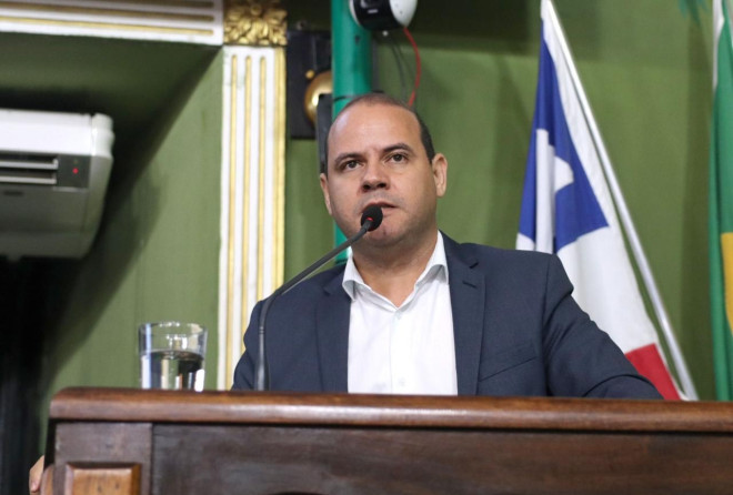 Randerson Leal apresenta projeto que garante transporte gratuito a desempregados em Salvador