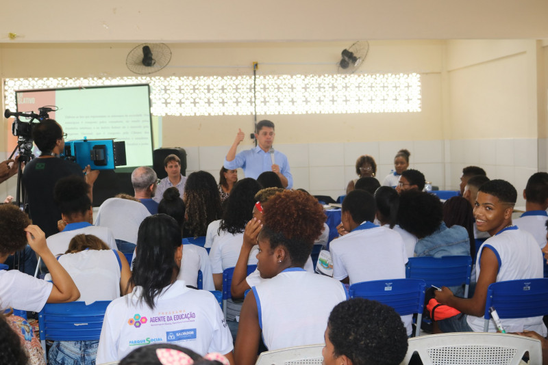 Projeto Câmara nas Escolas  visita colégio da Palestina 