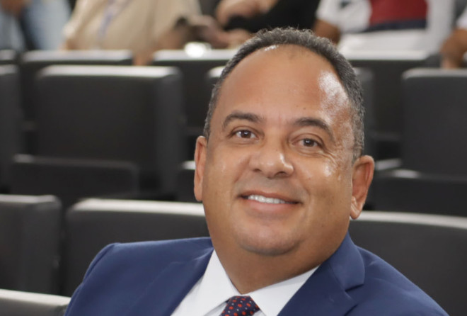 Jorge Araújo propõe vacinação domiciliar para pessoas com deficiência 