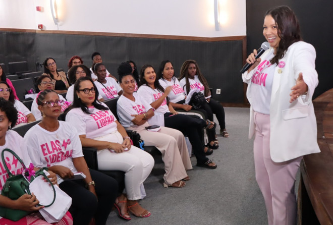 Isabela Sousa celebra primeira formatura do curso “Elas Lideram”