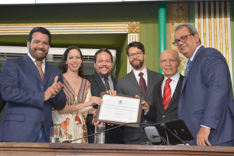 Manoelito Souza recebe Título de Cidadão de Salvador
