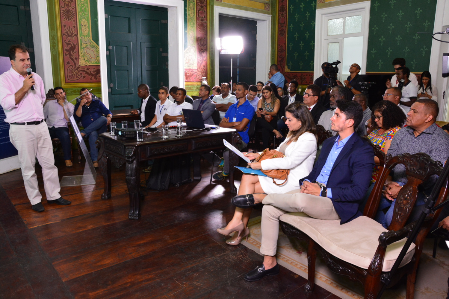 Secretário Fábio Mota explica FMMU a vereadores