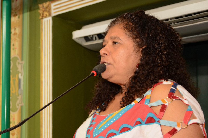 Marta defende que consciência antirracista  comece na educação básica