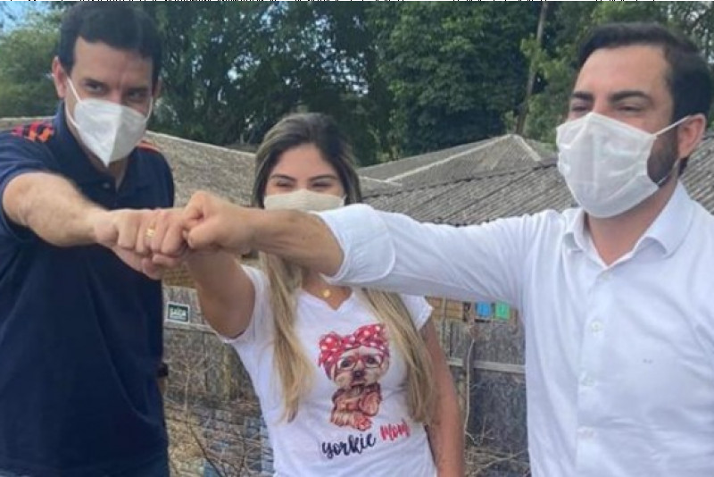 Marcelle Moraes visita local do Hospital Público Veterinário