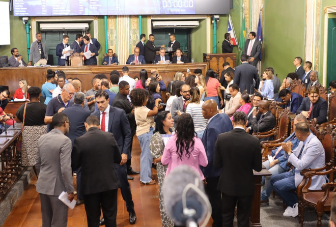 Câmara aprova quatro projetos do Executivo e várias proposições de vereadores