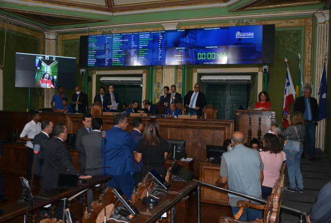 APLB – Sindicato e Sindseps ocupam a Tribuna Popular