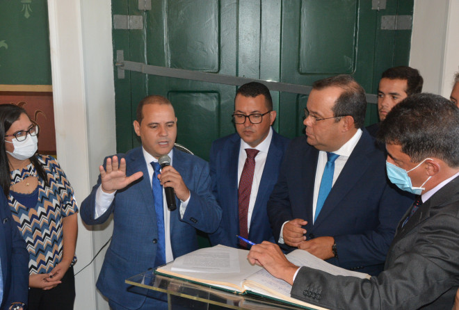 Suplentes de vereador assumem mandatos na Câmara de Salvador