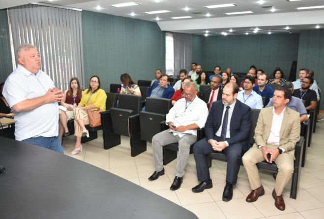 Câmara lança Manual de Fiscalização de Contratos