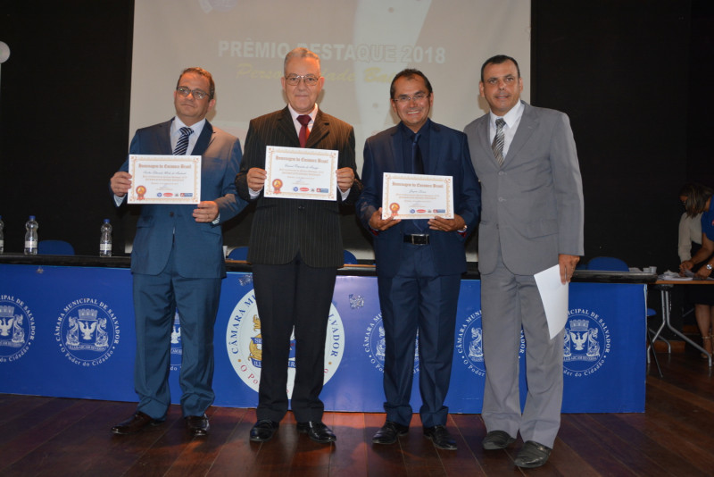 Vereador Isnard recebe prêmio “Personalidade Baiana”