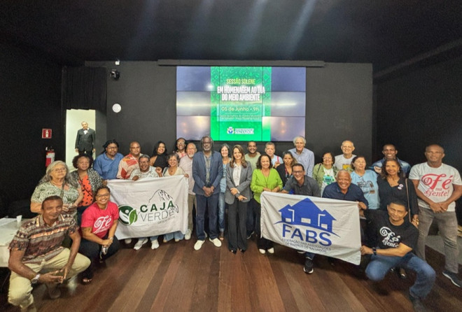 Aladilce pede ao MPE que promova audiência pública sobre o sistema ambiental de Salvador