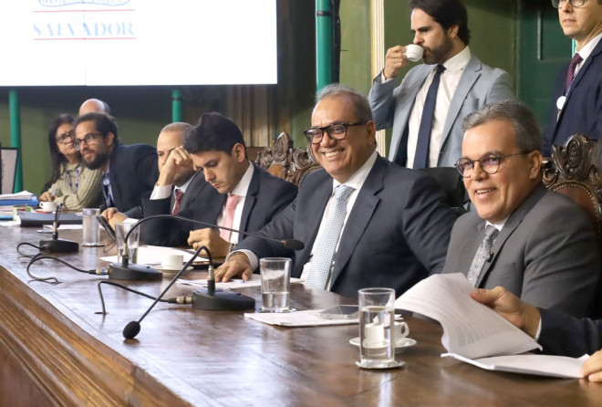 Câmara aprova LDO e quase 200 projetos de vereadores