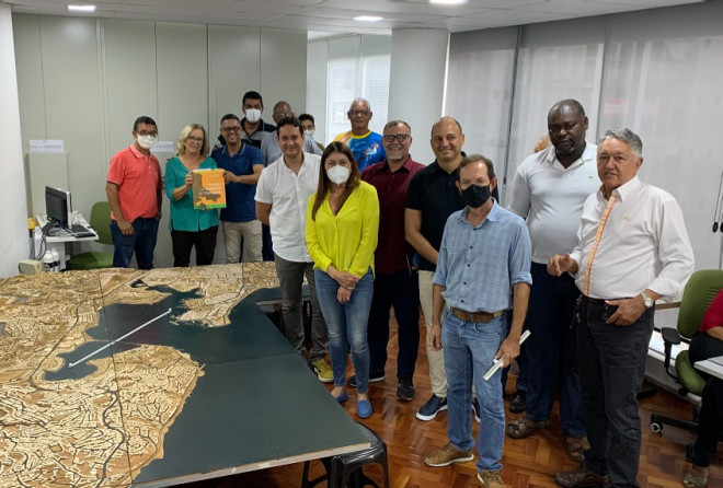 André Fraga cobra da Prefeitura fiscalização na orla da Ribeira