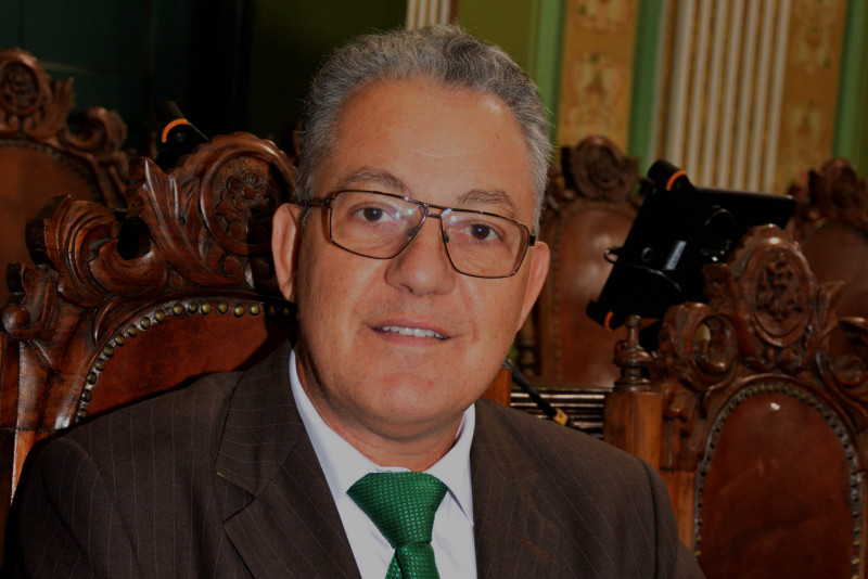 Isnard propõe doação de terreno para ABC