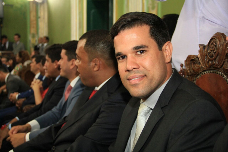Felipe Lucas defende demarcação de espaço para food trucks