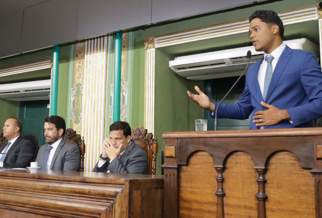 Sandro Filho propõe a criação de um programa de estágios