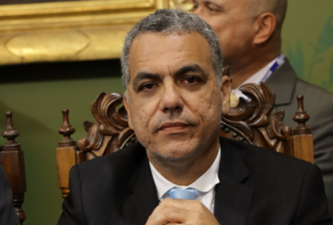 Cezar Leite apresenta projeto contra a Cristofobia