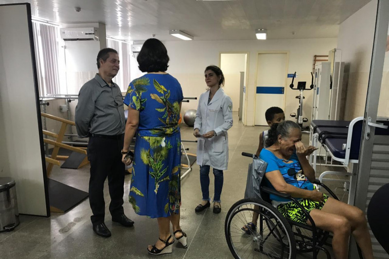 Presidente da Comissão de Saúde visita o Multicentro da Carlos Gomes