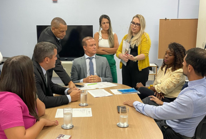 Alex Alemão conduz primeira reunião da Comissão de Legislação Participativa
