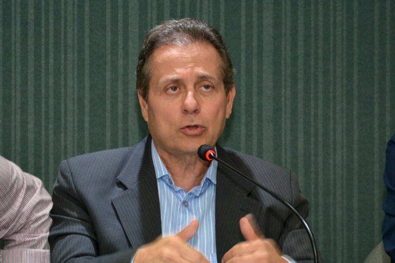 Maurício Trindade propõe uso de UV para desinfectar ônibus