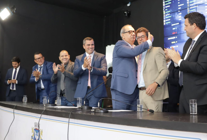 Vereadores prestam homenagem a Carlos Cavalcanti Neto (Leleto)