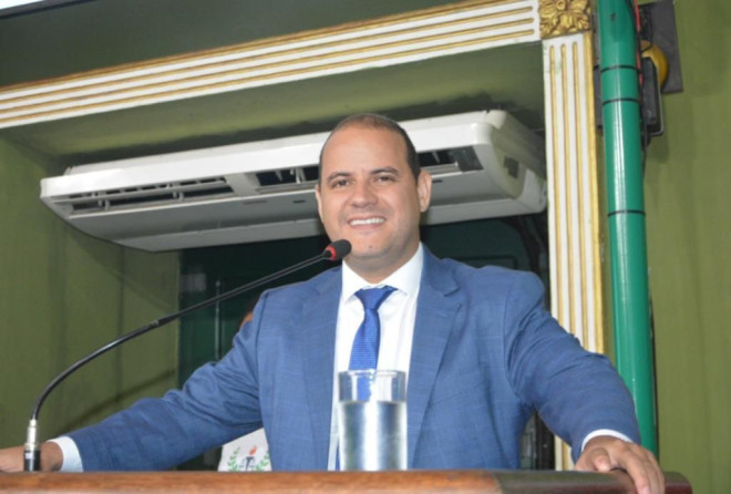 Randerson Leal busca instituir o Passe Livre Estudantil