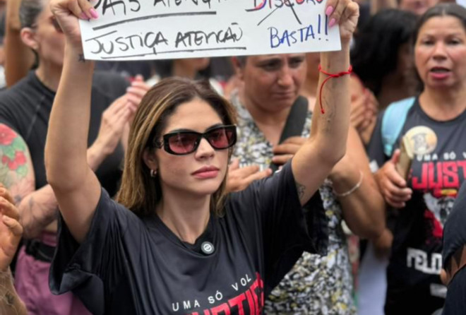 Marcelle Moraes participa da manifestação nacional do cão Orelha
