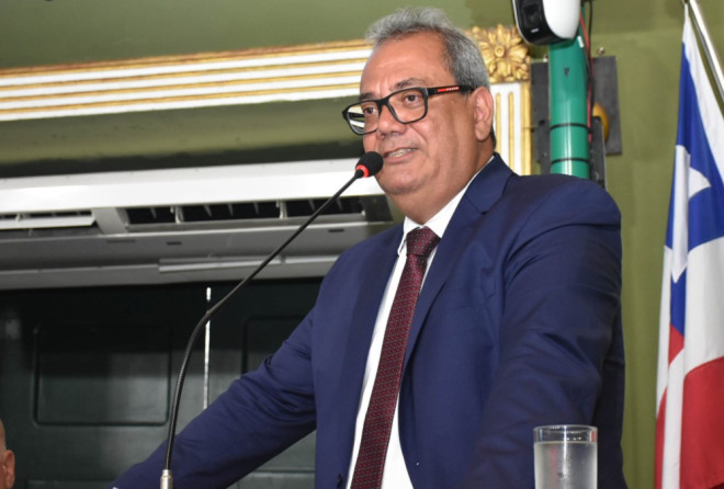 Carlos Muniz anuncia realização do Parlamento Jovem