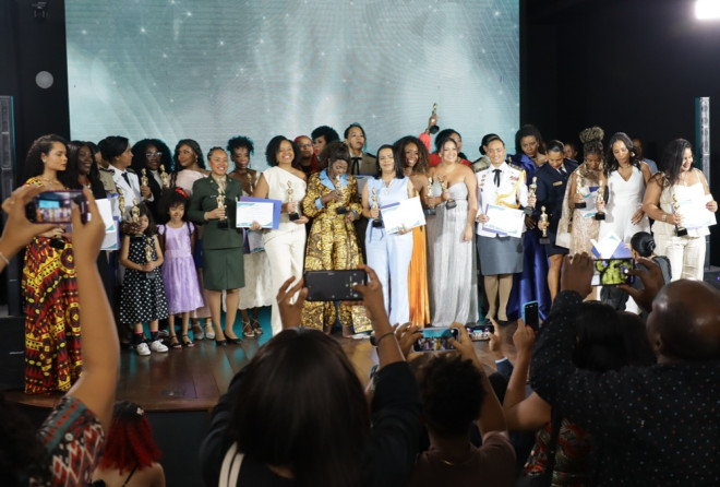 Prêmio Maria Felipa emociona com homenagens a mulheres negras