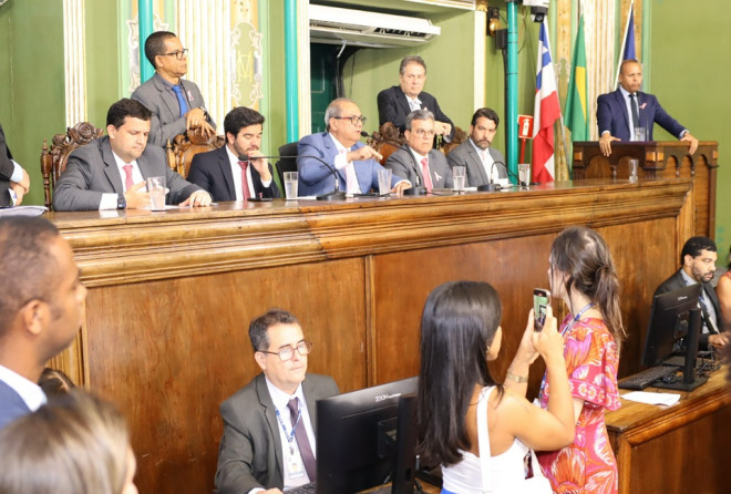 Câmara aprova Plano do Magistério e empréstimo para transporte complementar