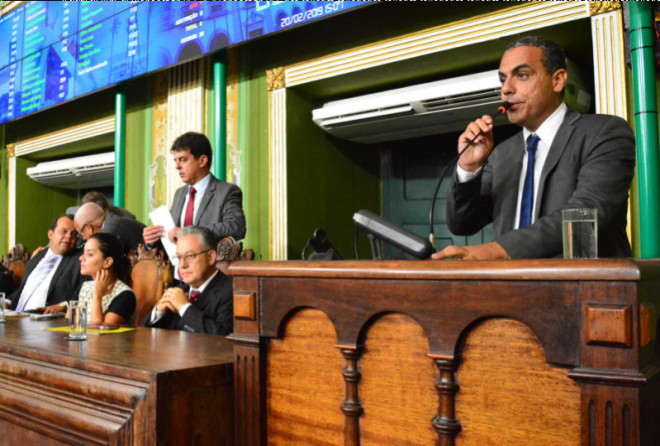 Cezar Leite comemora aprovação de projetos na Câmara de Salvador
