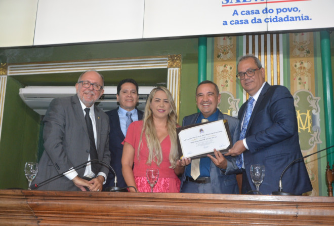 José Admirço Lima Filho é agraciado com a Medalha Thomé de Souza