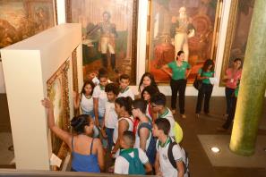 Alunos da Escola Batista Bíblica visitam Memorial
