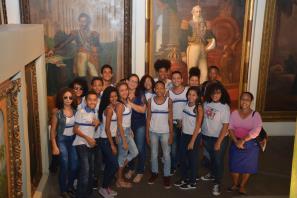 Alunos do Educandário Augusto Freitas visitam a Câmara