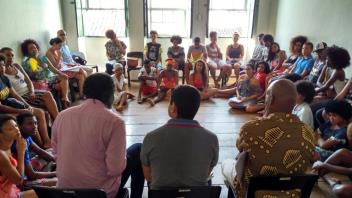 Jovens atores e dançarinos debatem propostas para a Cultura