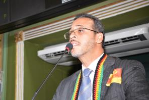 Hilton Coelho critica apologia a instituição racista