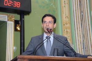 Leo Prates incentiva remo no Dique do Tororó