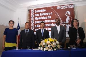Título de Guardião dos Saberes a mestres de Capoeira
