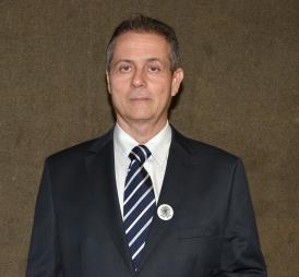 Maurício Trindade solicita ampliação  de serviços nos postos de saúde